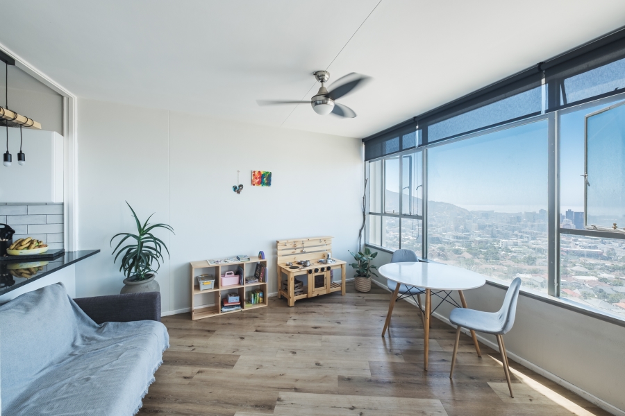 2 Bedroom Property for Sale in Vredehoek Western Cape